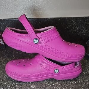 CROCS Bight Pink Women's Fleece-Lined Slip-On Clogs